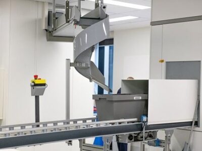 Pharmacy robot